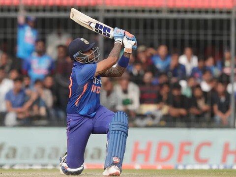 सूर्यकुमार यादव पहले टी20 में 3 रन से अर्धशतक से चूक गए.(BCCI)