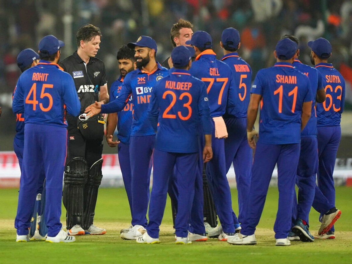 Team india huddle vs nz odi