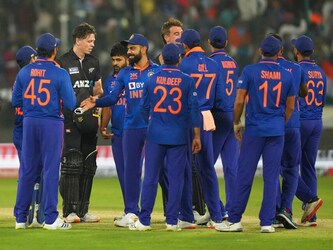  भारत और न्यूजीलैंड के बीच टी20 सीरीज का पहला मुकाबला 27 जनवरी को खेला जाएगा. अब देखना होगा इस सीरीज में जीतेश को टीम में मौका मिलता है या नहीं. यह मुकाबला रांची में खेला जाएगा. (AP)