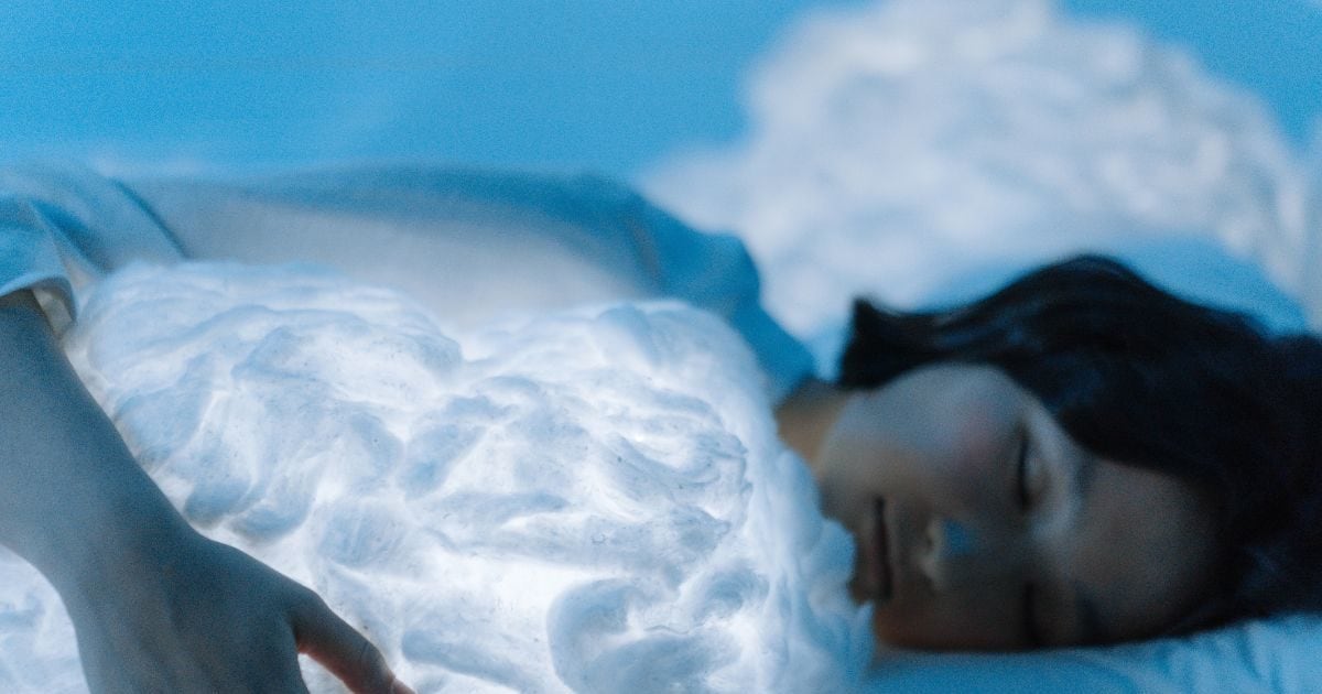 Vastu Tips इस दिशा में सिर करके सोने से होता है धन लाभ, दांपत्य जीवन