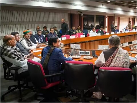 बजट सत्र शुरू होने से पहले सर्वदलीय बैठक बुलाई गई. (फोटो-पीटीआई)