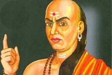 Chanakya Niti : सफल होने के लिए इन 5 सवालों के जवाब जानना है जरूरी