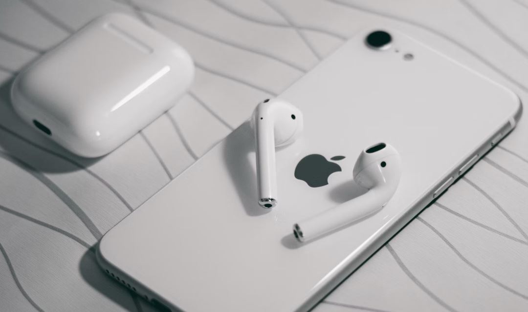 That is, if you get the full benefit of this offer, then you can buy iPhone SE 2020 for just Rs 5,990. Similarly, customers can make the 256GB variant of this phone their own for Rs 17,990.