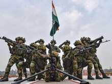 Indian Army Jobs: सेना में पेंटर, कुक जैसे पदों पर कैसे होती है भर्ती ? जानें