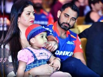  भारतीय तेज गेंदबाज मोहम्मद शमी की पत्नी हसीन जहां किसी ना किसी वजह से सुर्खियों में बनी रहती है. पति से साथ रिश्ते और उनके उपर लगाए गए आरोपों की चर्चा काफी दिनों तक मीडिया में बनी रही. -hasinjahanentertainment Instagram