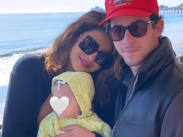 Finally! Priyanka showed daughter Malti's face; Glimpses of Papa Nick, see photos Finally! Priyanka showed daughter Malti's face; Glimpses of Papa Nick, see photos