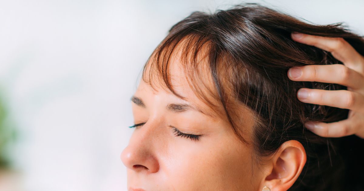 There are many benefits of scalp scrubbing treatment, you can also try