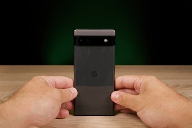  Google Pixel 6a के 6GB रैम और 128GB स्टोरेज वेरिएंट को सिर्फ 8,999 रुपये में घर लाया जा सकता है. वह कैसे आइए जानते हैं. ई-कॉमर्स प्लेटफॉर्म इस डिवाइस पर 31% का डिस्काउंट दे रहा है. डिस्काउंट के बाद फोन की कीमत 43,999 रुपये से घटकर 29,999 रुपये हो गई है.