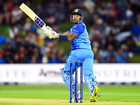 सूर्यकुमार यादव ने दूसरे वनडे में मैच विनिंग पारी खेली . (AP)