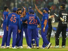 टीम इंडिया के पेसर्स के आगे कीवी पस्‍त, न्‍यूजीलैंड ने बनाया शर्मनाक रिकॉर्ड