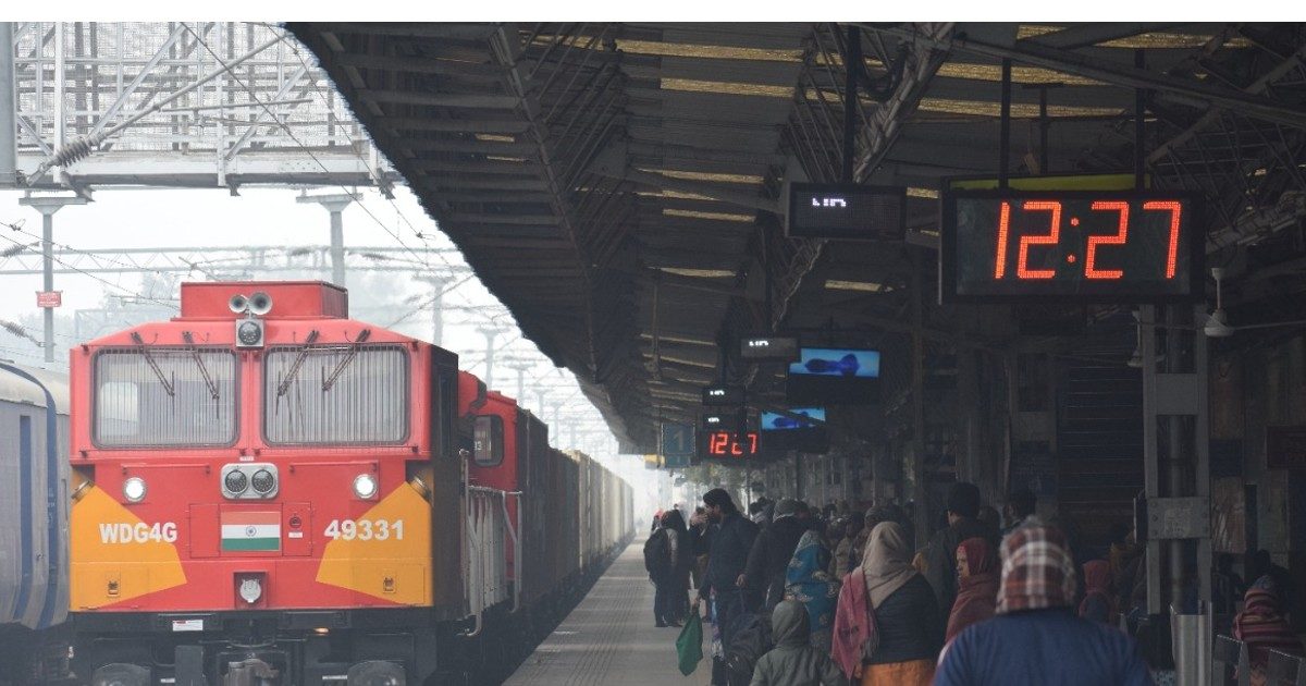 You will be able to order your favorite food in trains through WhatsApp, Railways released the number