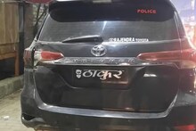 फॉर्च्यूनर की नंबर प्लेट पर लिखा था 'ठाकुर', पुलिस ने फिर इस तरह निकाली हेकड़ी, थमा दिया 28,500 रुपये का चालान