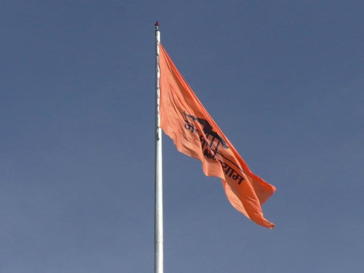 Rajasthan News, RJ News, Bundi News, Jaipur News, Khatu Shyam, Baba Shyam, Khatu Shyam Mandir, Teerth Sthal Khatu Shyam, Baba Shyam Mandir, Divy Shyam Mandir, Inauguration, Religious Flag, 121 feet high flag, Lok Sabha Speaker, Lok Sabha Speaker Om Birla, Lok Sabha Speaker Om Birla inaugurated the flag, Divya Shyam Temple, Bundi district, Land of Devotion and Power, Path of Service and Prosperity, Prosperity, Hindu, Hindu Teerth Sthal, Teerth Sthal in Rajasthan, Khatushyam Temple, Salasar Balaji, Nathdwara Temple, Mehandipur Balaji Dham, राजस्थान समाचार, आरजे समाचार, बूंदी समाचार, जयपुर समाचार, खाटू श्याम, बाबा श्याम, खाटू श्याम मंदिर, तीर्थ स्थल खाटू श्याम, बाबा श्याम मंदिर, दिव्य श्याम मंदिर, उद्घाटन, धार्मिक ध्वज, 121 फीट ऊंचा झंडा, लोकसभा अध्यक्ष, लोक सभा अध्यक्ष ओम बिरला, लोकसभा अध्यक्ष ओम बिरला ने ध्वजारोहण किया, दिव्य श्याम मंदिर, बूंदी जिला, भक्ति और शक्ति की भूमि, सेवा और समृद्धि का पथ, समृद्धि, राजस्थान में हिंदू, हिंदू तीर्थ स्थल, तीर्थ स्थल, खाटूश्याम मंदिर, सालासर बालाजी, नाथद्वारा मंदिर, मेहंदीपुर बालाजी धाम,