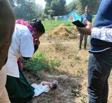 Hoshangabad News: नवजात को मिली लड़की होने की सज़ा, झाड़ियों में बिलखता हुआ छोड़ गया कोई