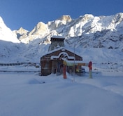 केदारनाथ में होती है शिव के पृष्ठ भाग की पूजा,जानिए आस्था के धाम से जुड़ी बातें