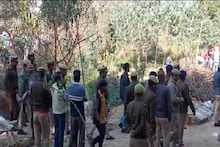 جھونپڑی کو بلڈوزر سے مسمار کر دیا گیا، پولیس کے سامنے ماں بیٹی کو زندہ جلا دیا گیا، ایس ڈی ایم سمیت 40 افراد پر قتل کی ایف آئی آر درج