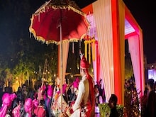 नाचते-गाते, धूमधाम से जा रहे थे बाराती, पुलिस ने काट दिया 15000 रुपये का चालान