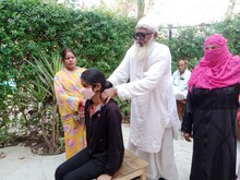 सभी नहीं होते नीम हकीम, कुछ होते हैं राहत जान भी, मिलिए हकीम असलम से
