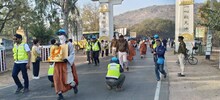 Nalanda News: राजगीर पहुंचा बौद्ध कोरियाई श्रद्धालुओं का दल, पैदल यात्रा कर करेंगे दर्शन