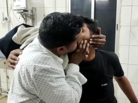 आरा में बेटे की जान बचाने के लिए पिता और चाचा ने अपनी सांस दी. 