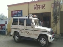 शादी से 4 घंटे पहले लड़की को 9 लड़के लेकर भागे, घरवालों ने बारात लाने से रोका