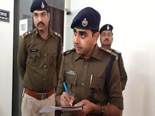 बॉयफ्रेंड ने कहा - शाम को दिखाऊंगा ट्रेलर, गर्लफ्रैंड के घर पर फेंक दिया बम  