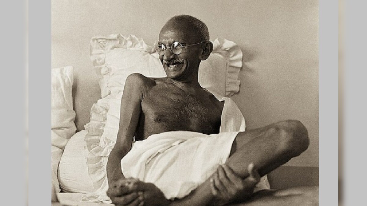 गांधी से संबंधित वो अंश, जो NCERT ने चुपचाप हटाए, गुजरात दंगों के संदर्भ भी बगैर जानकारी दिए हटाए