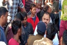 یوپی: تجاوزات ہٹاتے ہوئے جھونپڑی میں لگی آگ، ماں بیٹی زندہ جل گئی، لیکھ پال اور ایس ڈی ایم معطل