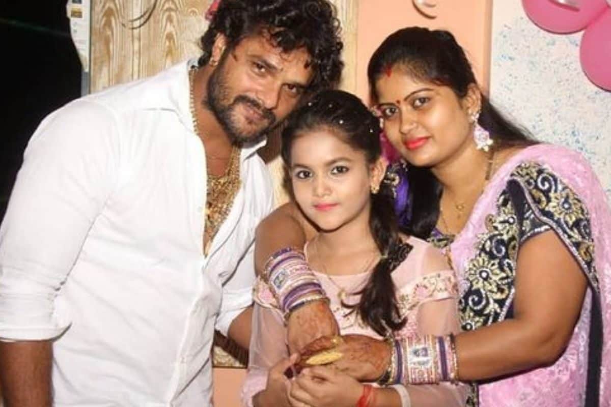 मां-पिता नहीं, खेसारी के दिल में है इनकी सबसे ज्यादा दहशत, पत्नी से जुड़ा  है किस्सा, Tv पर मांग चुके माफी! - khesari lal yadav afraids to wife chanda  devi read bigg