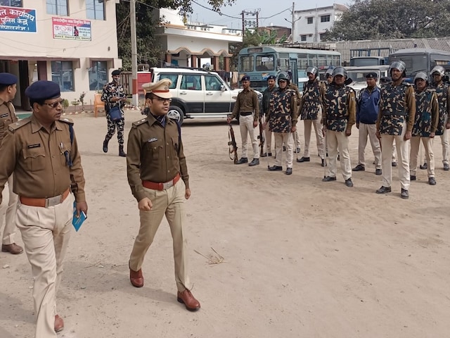 कई सुविधाओं से लैस होती है दंगा नियंत्रण की टीम, जानें कैसे करना होता है काम कई सुविधाओं से लैस होती है दंगा नियंत्रण की टीम, जानें कैसे करना होता है काम