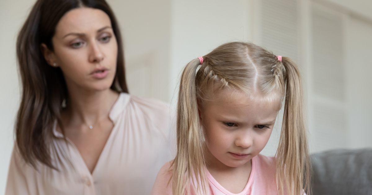 How to get rid of children stubborn behaviour with easy parenting tips पेरेंट्स की ये गलतियां