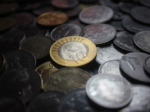 RBI ने सिक्कों की वेंडिंग मशीन लगाने का किया ऐलान. (Shutterstock)