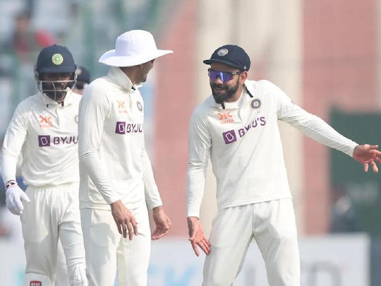 विराट कोहली दिल्‍ली टेस्‍ट में खराब अंपायरिंग का शिकार हुए. (BCCI)