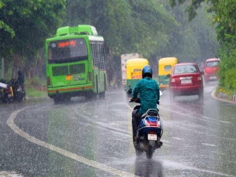 मौसम विभाग ने दिल्ली एनसीआर में बादल छाए रहने और तेज पछुआ हवाएं चलने का पूर्वानुमान जाहिर किया है. (File Photo)