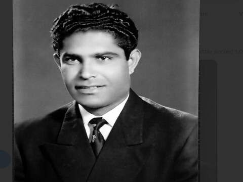 अलीमुद्दीन ने आज ही के दिन सबसे कम उम्र में फर्स्ट क्लास क्रिकेट मेें डेब्यू का रिकॉर्ड बनाया था. (PCB Twitter)