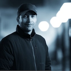  दी​पक के पिता नहीं चाहते थे कि वे एक्टिंग की दुनिया में आएंग. जब दीपक ने पिता के सामने एक्टिंग करने की इच्छा जाहिर की थी तो उन्होंने साफ इनकार कर दिया था. इसके बाद दीपक के एक अंकल ने उनके पिता को समझाया और एक्टिंग की दुनिया में जाने देने के लिए राजी किया.