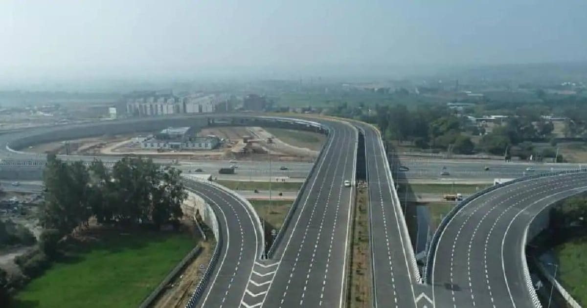 Delhi-Mumbai expressway: Will connect 8 major airports, will be able to land helicopter, charging station for EV