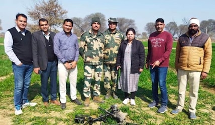  पूछताछ में मालूम चला कि पंजाब के तस्कर विजय सिंह का परिचय पड़ोसी गांव के मंगल सिंह से है, जो हेरोइन तस्करी के मामले में पंजाब की फिरोजपुर जेल में बंद है. मंगल सिंह ने ही विजय सिंह की निक्का सिंह नाम के व्यक्ति से जान पहचान कराई थी. निक्का सिंह ने ही उसे सीमा पार पाकिस्तान से ड्रोन के जरिए आने वाली हेरोइन की खेप की डिलीवरी लेने श्रीगंगानगर भेजा था.
