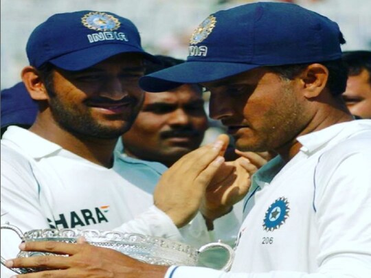 सौरव गांगुली के एक फैसले से महेंद्र सिंह धोनी का करियर बदल गया था. (Sourav Ganguly Instagram)