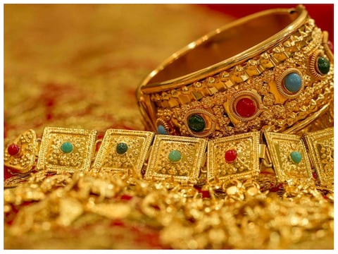 Gold Rate Today: जबलपुर में सोने और चांदी के भाव में इजाफा हुआ है. 