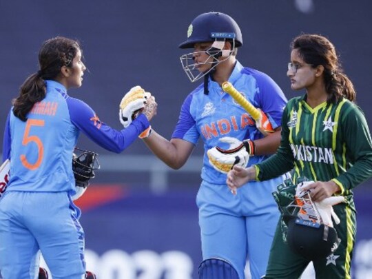 Womens T20 World Cup: भारतीय महिला टीम ने अपने पहले मुकाबले में पाकिस्तान को (IND vs PAK) हराया. (AFP)