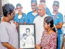 17 साल की बेटी ने पिता को दिया लिवर, कोर्ट ने बदला रूल, अस्पताल ने नहीं ली फीस