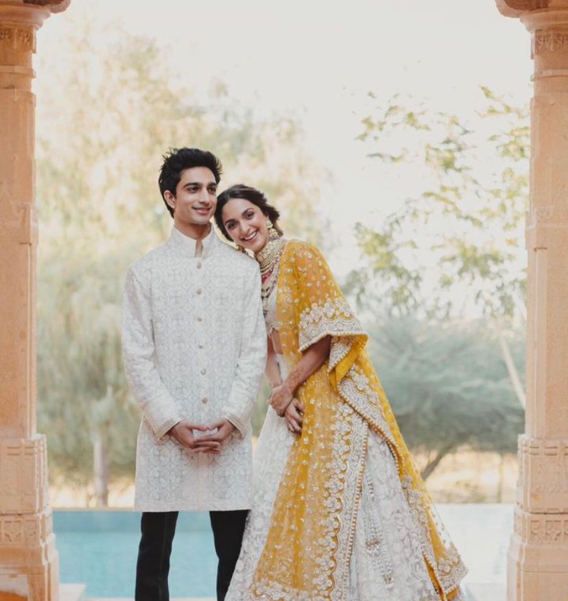  मिशाल ने बहन कियारा के साथ भी अपनी बेहद प्यारी तस्वीर शेयर की, जिसमें भाई-बहन का प्यार देखने को मिला. (फोटो साभारः इंस्टाग्रामः @mishaaladvani)