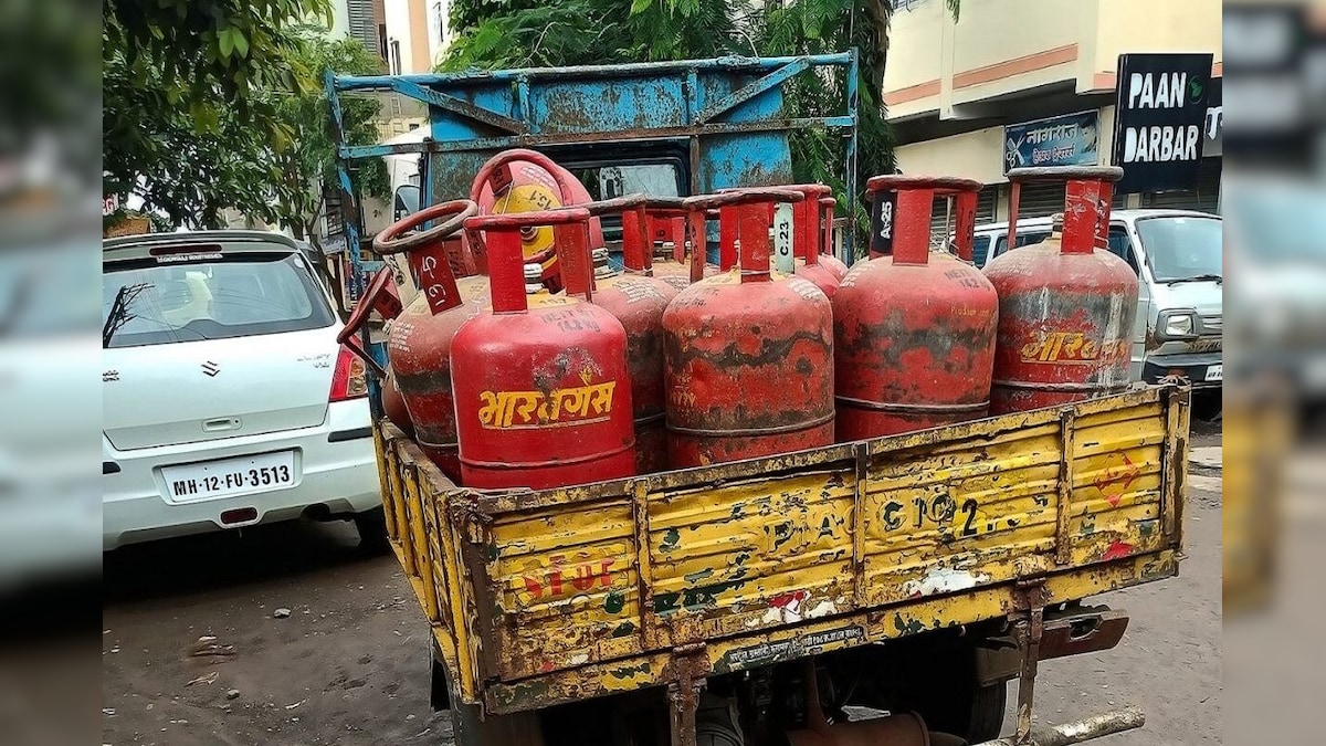 LPG Cylinder Price: कब सस्ता होगा गैस सिलेंडर? पेट्रोलियम मंत्री ने संसद में दिया ये जबाव