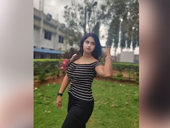  फोटो में अभिनेत्री सीरियस पोज में नजर आ रही हैं. इन तस्वीरों को शेयर कर कैप्शन में उन्होंने लिखा है, 'आपके जीवन में कुछ भी हो सकता है..... लेकिन आपके पास वो सब कुछ नहीं होता जो आप चाहते हैं.' पिक में मेघा बेहद प्यारी दिख रही हैं और उन्हें देख यूजर ने लिखा, 'मैम आपके बारे में क्या लिखूं. आपके एक पोस्ट को 30 मिनट से देख रहा हूं. आप इतना प्यारी क्यूं हैं मैम.आप पर से नजर हटता ही नहीं है love you mam..'
