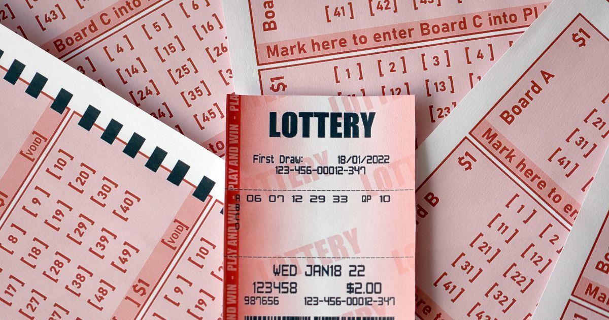 Lottery Ticket Jackpot Couple Buying The Same Number For 30 Years And Finally Won 16 Crores 7667