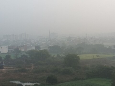 MP Mausam: सर्दी कुछ दिनों बाद मध्य प्रदेश से विदा लेगी. मौसम विभाग ने कुछ जिलों में शीत लहर की संभावना जताई है. (Photo-News18)