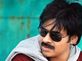  जन सेना पार्टी (Jana Sena party) प्रमुख ने अपनी शादियों और पूर्व पत्नियों के बारे में भी खुलकर बात की. अभिनेता ने कहा, 'मैंने एक समय में तीनों से शादी नहीं की. किन्हीं कारणों से शादी नहीं हो पाई और हम अलग हो गए. मैंने कभी एक बार भी शादी करने का इरादा नहीं किया था, लेकिन यह बस हो गया. विपक्षी पार्टियां अक्सर मेरी शादी के बारे में बात करती हैं. मैं उनके निजी जीवन के बारे में भी बहुत कुछ जानता हूं लेकिन मेरी नैतिकता और मूल्य मुझे किसी के जीवन के बारे में बात करने के तरीके नहीं देते हैं.'