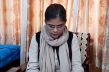 سی ایم یوگی آدتیہ ناتھ کی مخالفت کرتے ہوئے پہلی بار سرخیوں میں آئی رچا سنگھ، اب ایس پی سے باہر، جانیں جدوجہد کی کہانی