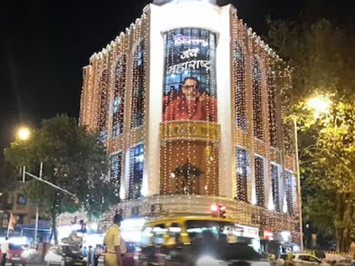 Who is the owner of saamana newspaper and shivsena bhawan shivsena